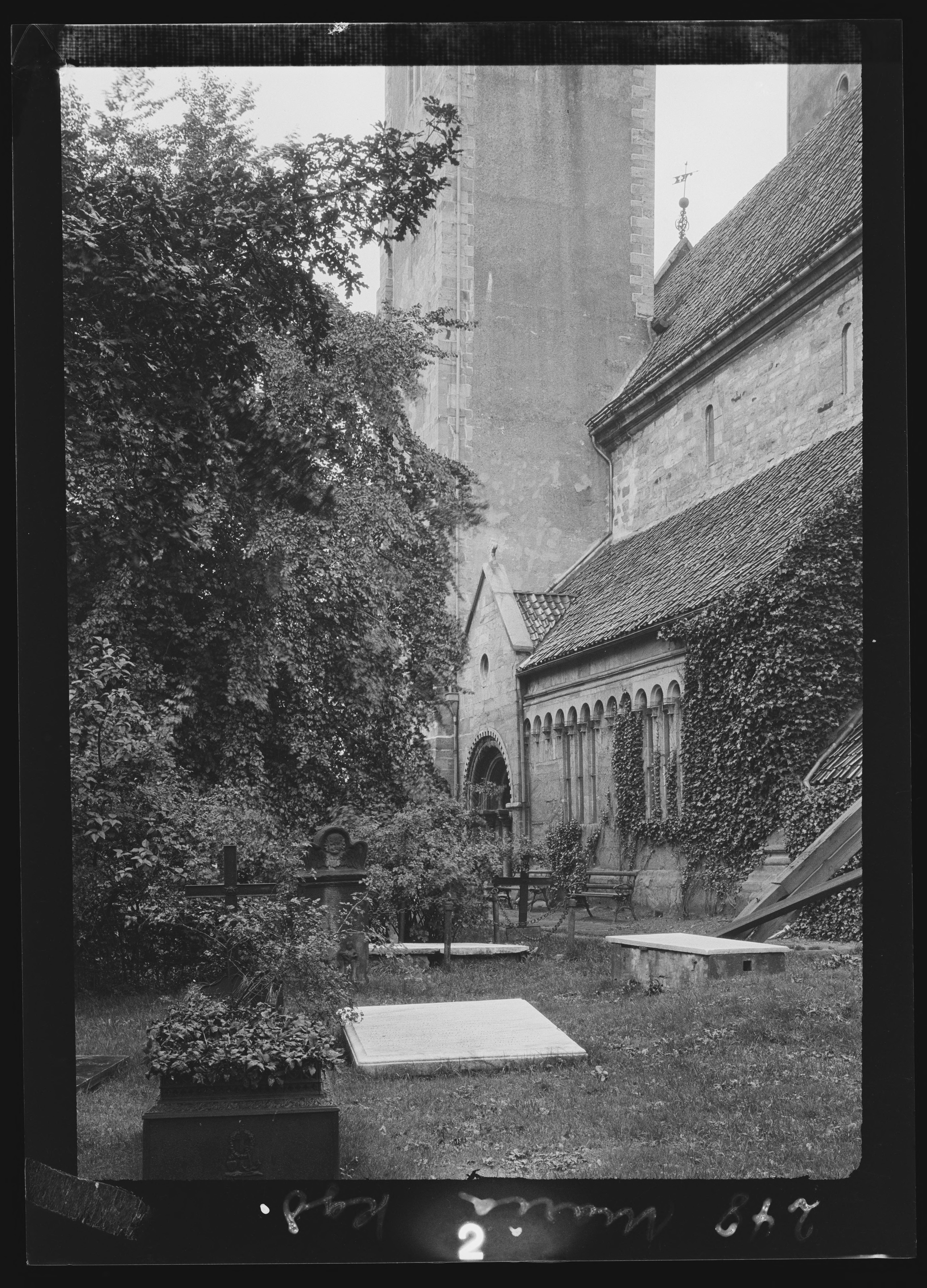 Mariakirkens kirkegård 1100-1874